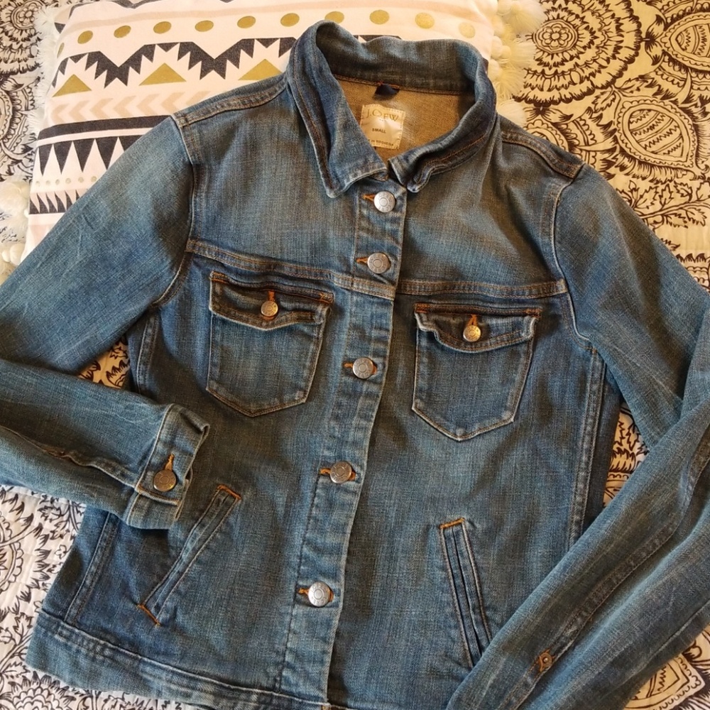 🧥 J. Crew Jean Jacket with Four Pockets Small